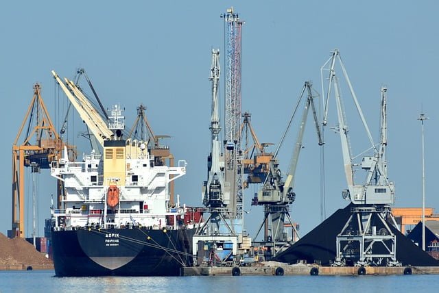 Рекордные показатели отгрузки угля установили в морском порту Шахтерска